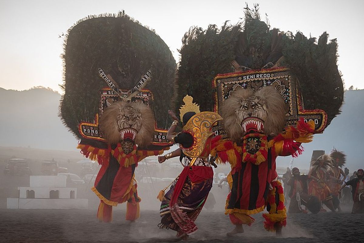 Reog Ponorogo Warisan UNESCO, Lalu Kebaya dan Kolintang?