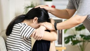 Tips Atasi Stres pada Remaja Korban Bullying