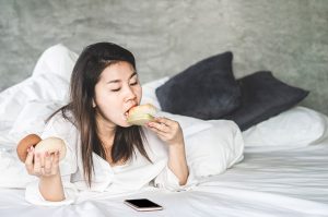 5 Tips Ampuh Cegah Kebiasaan stress eating