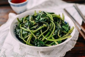 3 Manfaat Daun Ubi Jalar yang Baik untuk Ibu Hamil