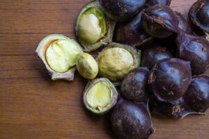 Cara Efektif Hilangkan Bau Jengkol Setelah Makan