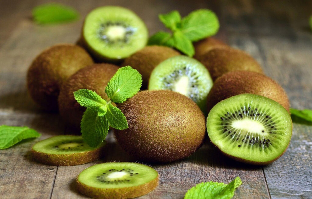 5 Manfaat Buah Kiwi untuk Kulit Sehat dan Bercahaya