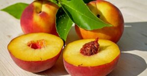 Buah Peach: Rahasia Alami untuk Pencernaan Lancar dan Sehat