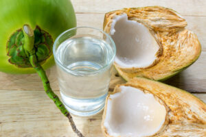 4 Alasan Kelapa Muda Baik Diminum Sesudah Workout