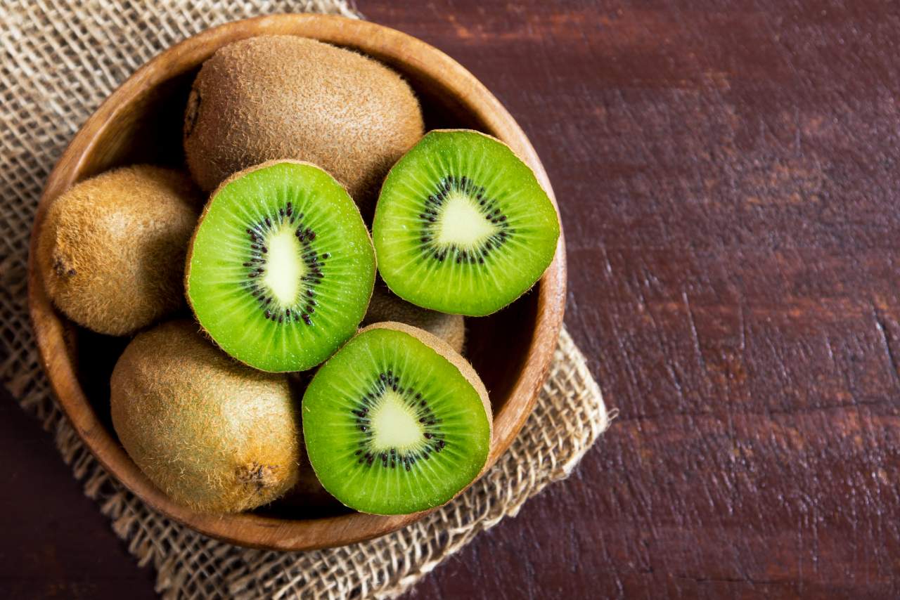 Manfaat Kiwi untuk Imun, Pencernaan, dan Kulit